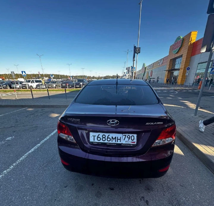 Автомобили легковые HYUNDAI  SOLARIS 2014 года выпуска